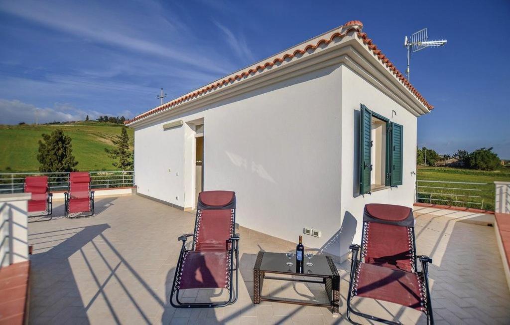 Villa Teresa Tra Il Mare E La Campagna メンフィ エクステリア 写真