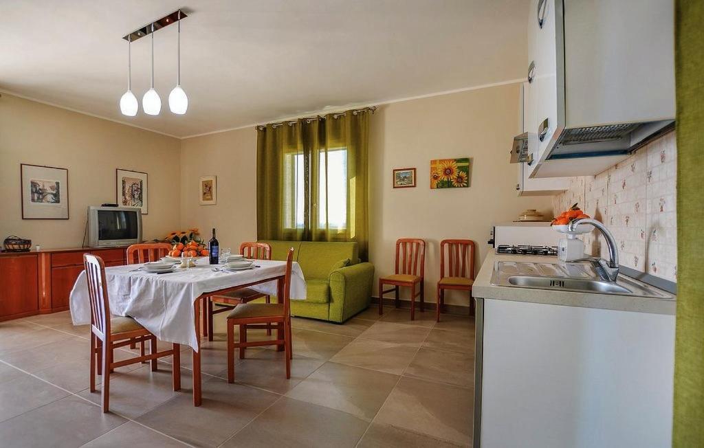 Villa Teresa Tra Il Mare E La Campagna メンフィ エクステリア 写真